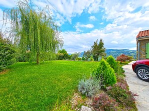 Property grounds - Villa 2129/44901 (Istria - Motovun), 30000m from the beach (Motovun)