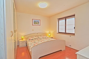 7 chambres, accès à Internet