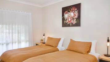 4 chambres, fer et planche Ă repasser, lit parapluie, Wi-Fi