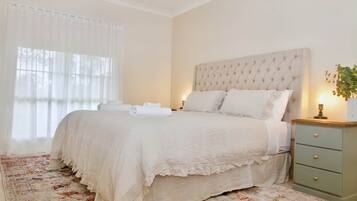 4 chambres, fer et planche Ă repasser, lit parapluie, Wi-Fi