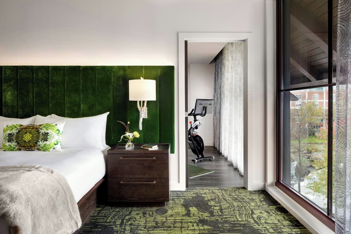 Studio, 1 King-Bett | Hochwertige Bettwaren, Daunenbettdecken, Zimmersafe, Schreibtisch