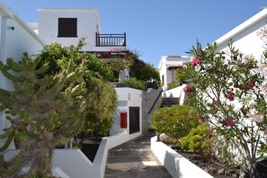 Property grounds - Dlx-Bungalow - Dreamlike-exclusive private complex directly by the sea/beach-pool- WLan (Playa Honda)