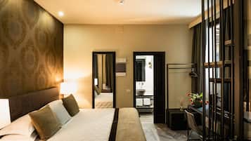 1 habitaciĂłn, minibar y caja de seguridad en la habitaciĂłn