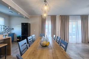 Dining - Villa Tea  (Ližnjan)
