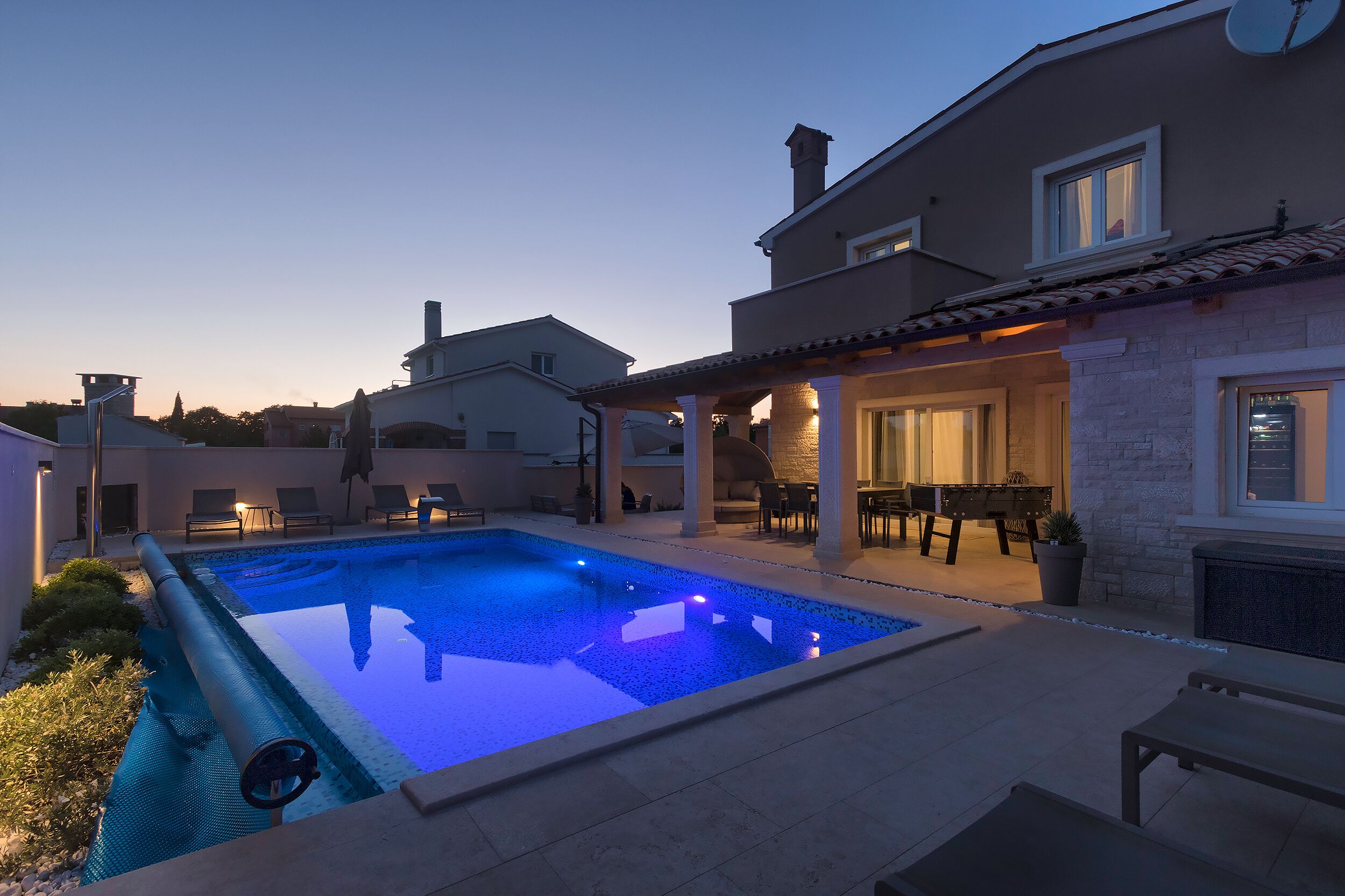 室外泳池、暖水池