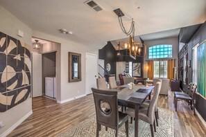 Dining - Pool, Game Room & Strip View! 4BR Desert Dazzler (Henderson)