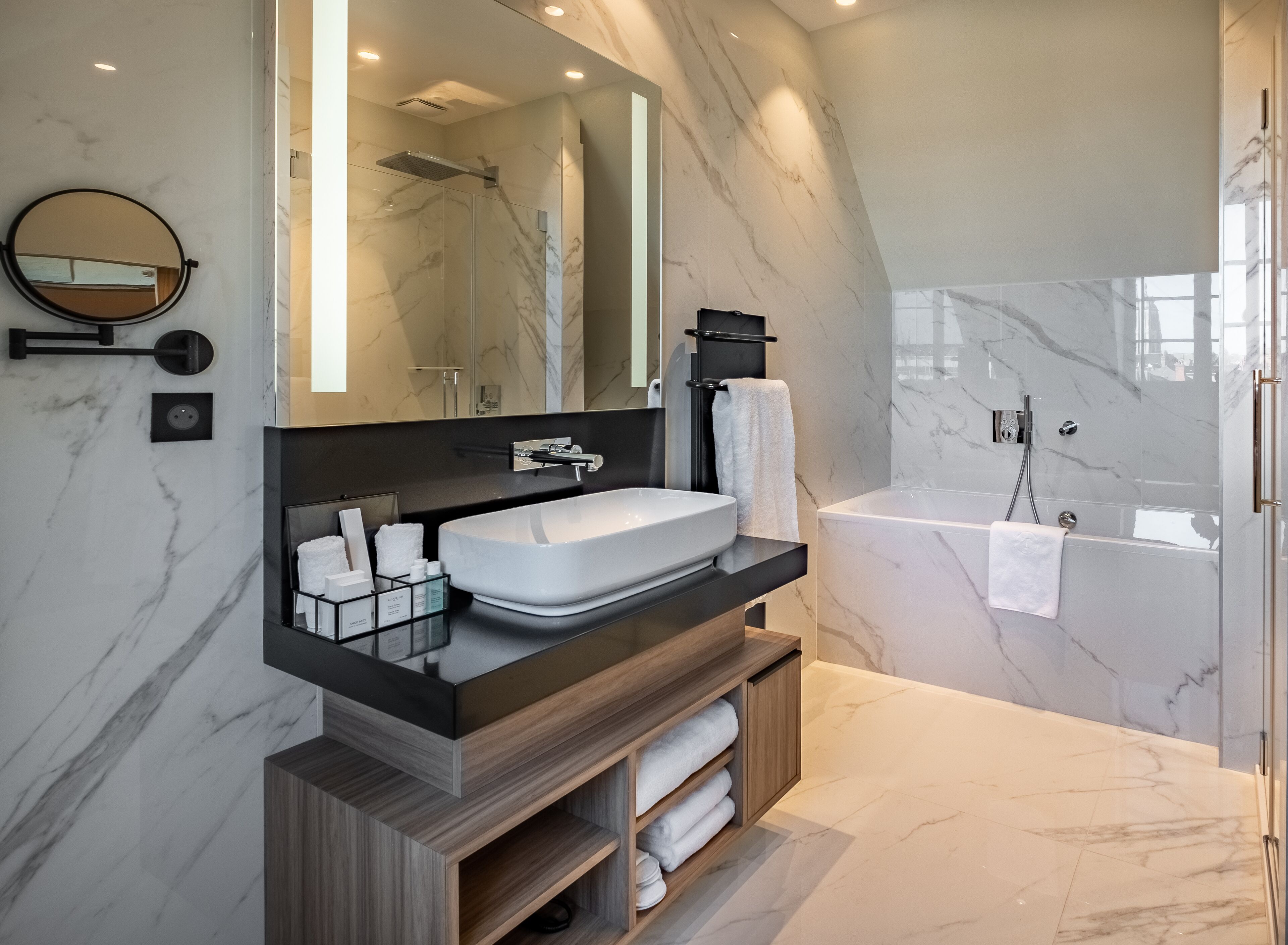la suite | bathroom | hair dryer, bathrobes, slippers, towels