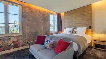 Habitación Deluxe | Ropa de cama de alta calidad, colchones con acolchado adicional, minibar