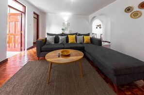 Apartamento superluxo, 3 quartos, para não fumantes | Área de estar | TV de tela plana