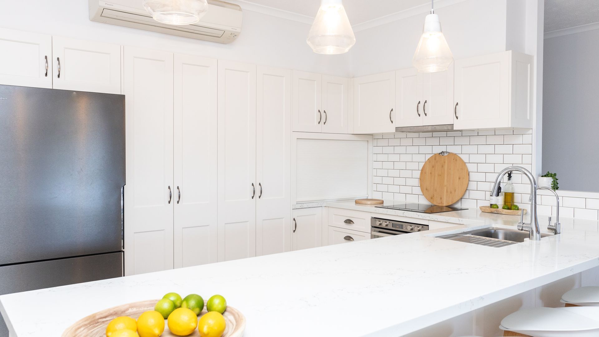 Micro-ondas, fogão, cooktop, lava-louças