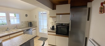 Family house la faute sur mer sleeps 14