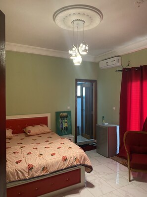 1 bedroom, free WiFi, bed sheets