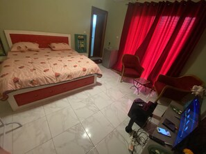 1 bedroom, free WiFi, bed sheets