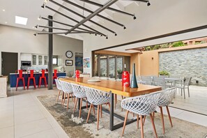 奢华别墅 | 客房内用餐