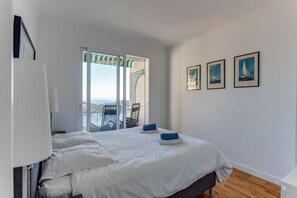 2 quartos, ferros/tábuas de passar roupa, Wi-Fi de cortesia
