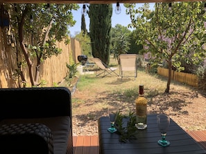 Terrace/patio - Air-conditioned cabana with Mediterranean garden 9 minutes from the sea (Frontignan)