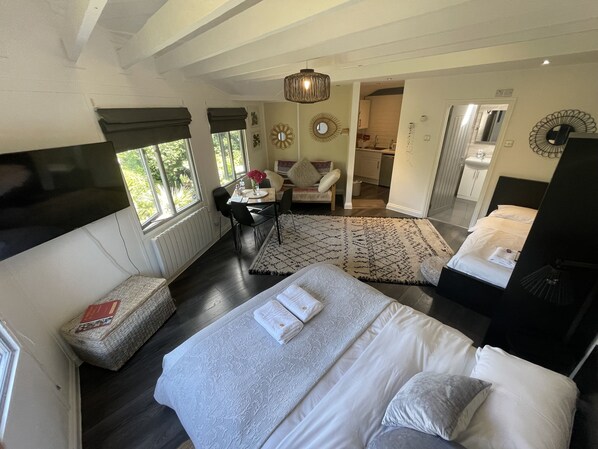 1 bedroom, iron/ironing board, travel cot, free WiFi