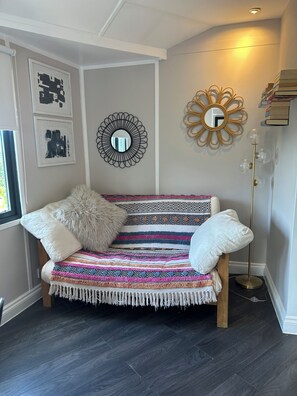 Living area - Secluded Lodge at the top of the garden. Free Parking, Dog Friendly £20 per pet (Brighton)