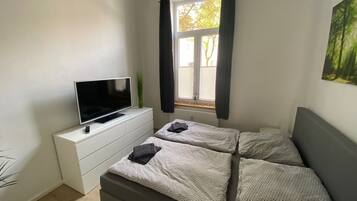 1 bedroom, free WiFi, bed sheets