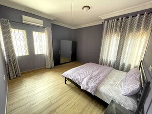 4 Schlafzimmer, Bügeleisen/Bügelbrett, WLAN, Bettwäsche