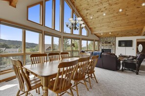 Interior - Mountain vacation meets contemporary COMFORT! Welcome Moosie Chalet! (Canaan Valley)
