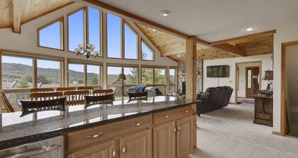 Mountain vacation meets contemporary COMFORT! Welcome Moosie Chalet!