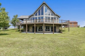 Exterior - Mountain vacation meets contemporary COMFORT! Welcome Moosie Chalet! (Canaan Valley)