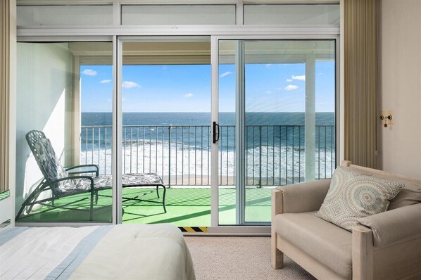 2 Schlafzimmer, Bügeleisen/Bügelbrett