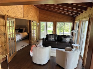 4 Schlafzimmer, Schreibtisch, Bügeleisen/Bügelbrett, kostenloses WLAN