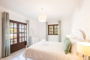 3 Schlafzimmer, Bügeleisen/Bügelbrett, Reisekinderbett, kostenloses WLAN