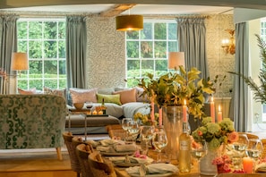 Dining - A magnificent Grade II listed farmhouse dating from the 17th century. (Pakenham)