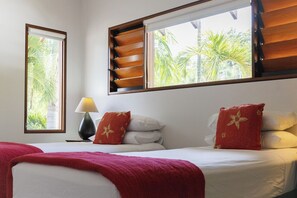 5 bedrooms, desk, iron/ironing board, free WiFi