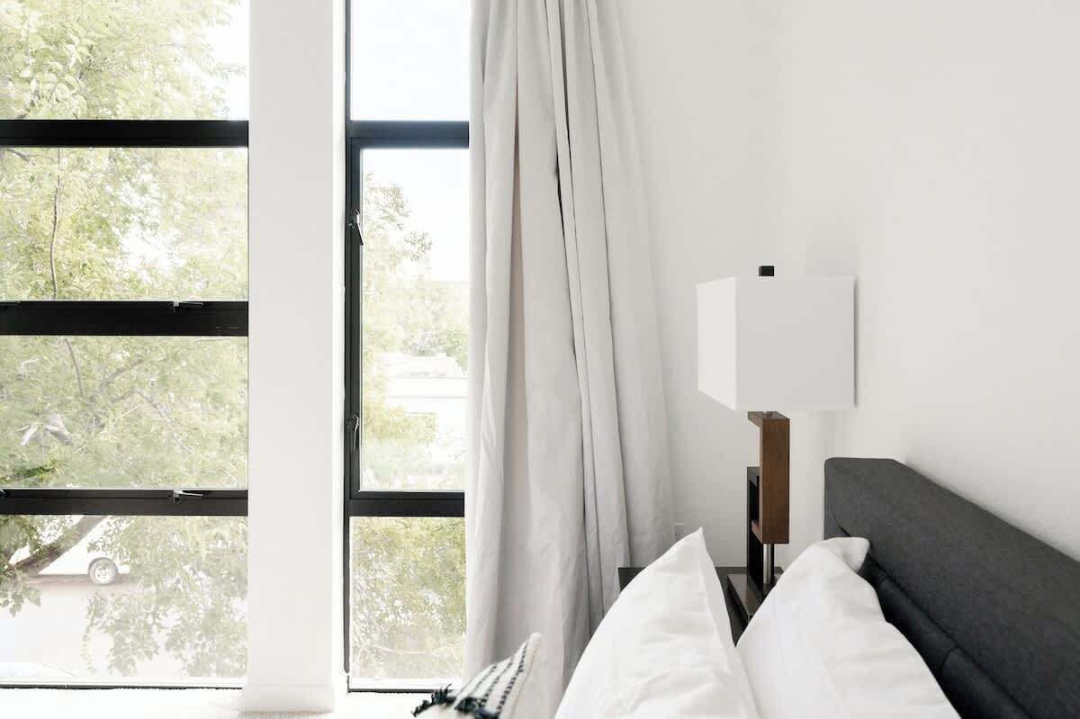3 habitaciones, escritorio, tabla de planchar con plancha y wifi 