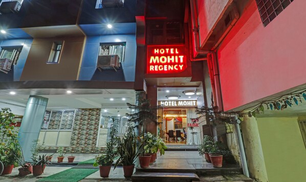 Front of property - evening/night - Treebo Mohit Regency (Bhopal)