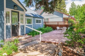 House, 2 Bedrooms | Exterior - 128 Spruce Street 2 Bedroom Home by RedAwning (Steamboat Springs)