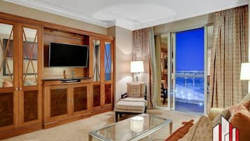 Flatscreentelevisie en een kantoor