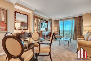 Flatscreentelevisie en een kantoor