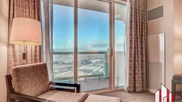 テレビ、書斎 / ワークスペース