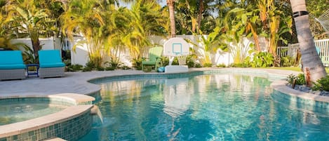 Piscine extérieure, piscine chauffée