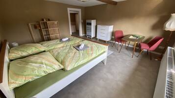 3 sovrum, resesäng, gratis wi-fi och sängkläder