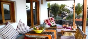 Welcome to Casa Simbi, a sun filled cottage sure to delight. 