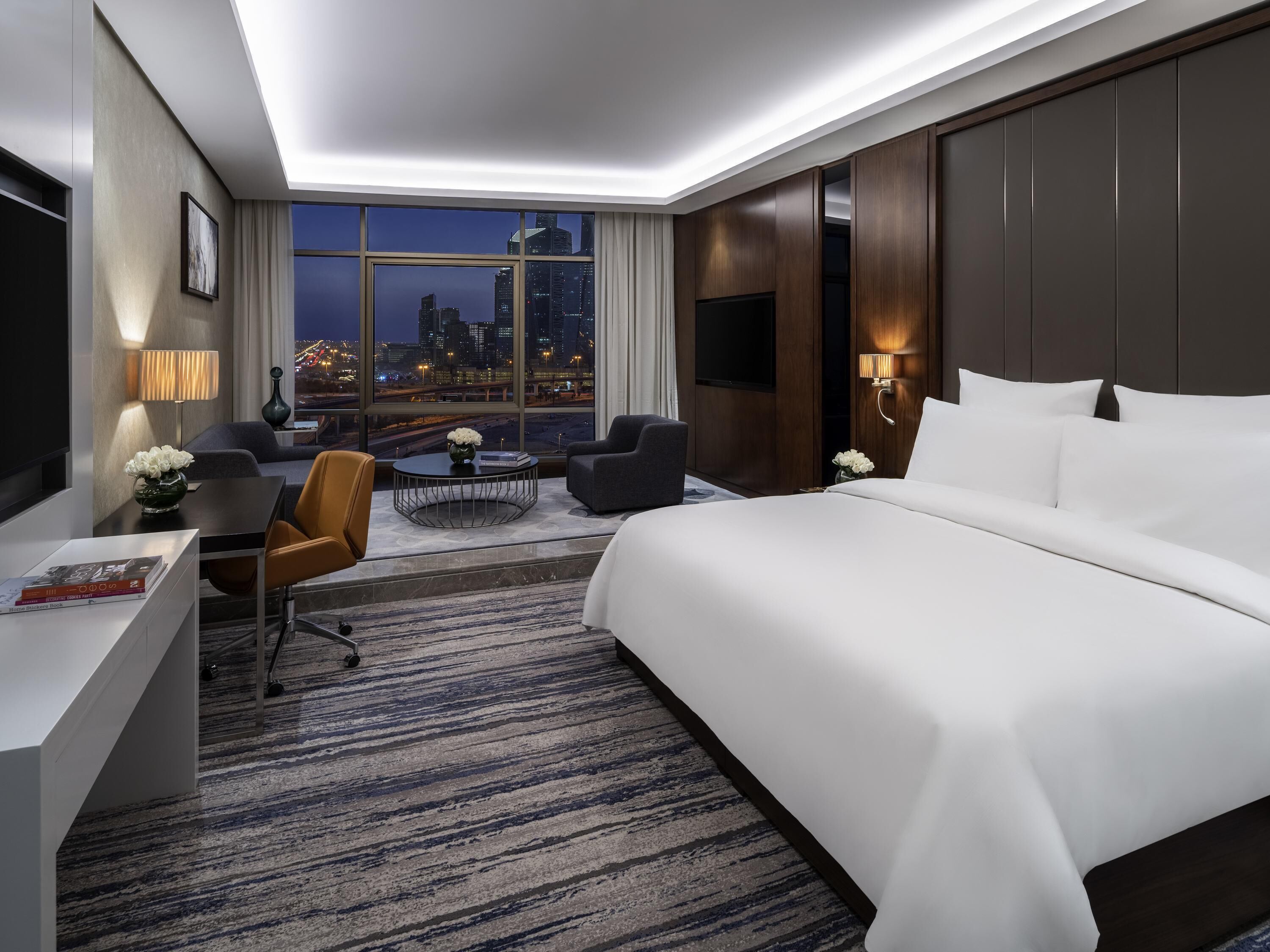 Junior Suite | Hypo-allergenic bedding, minibar, in-room safe, soundproofing