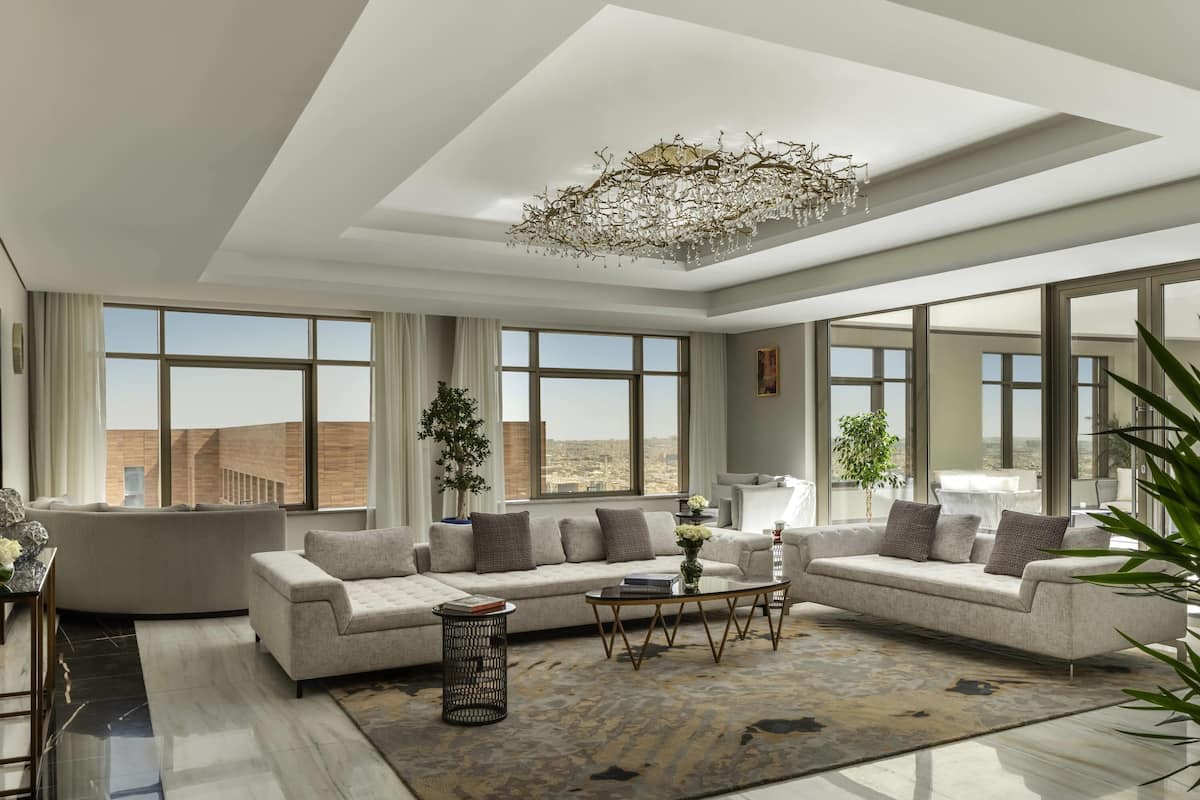 Royal-Suite, Mehrere Betten | 1 Schlafzimmer, Allergikerbettwaren, Minibar, Zimmersafe