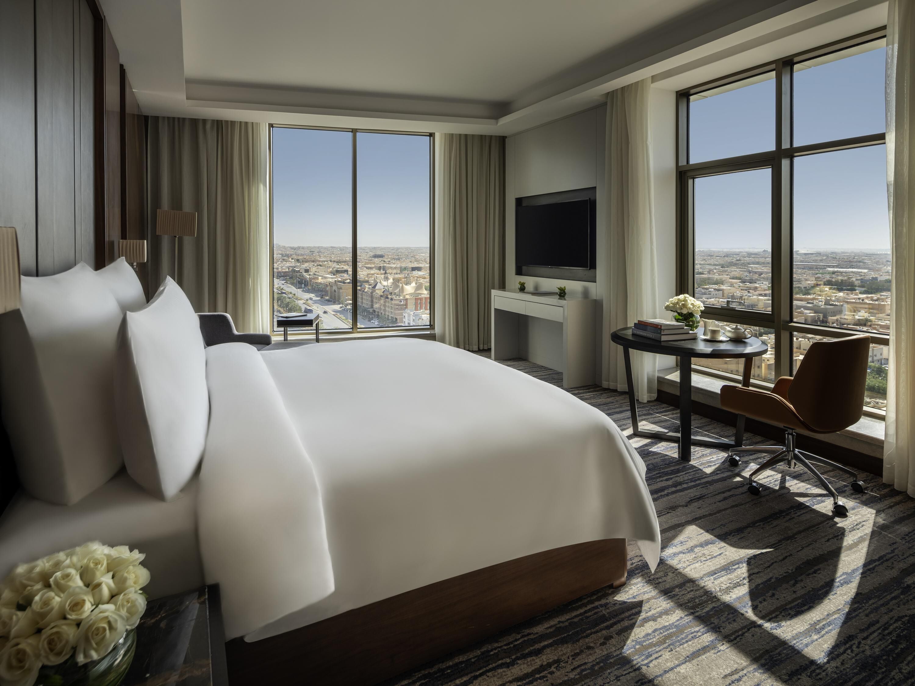 Hypo-allergenic bedding, minibar, in-room safe, soundproofing