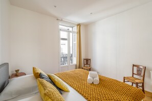 2 habitaciones, tabla de planchar con plancha y wifi gratis 