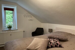 1 bedroom, free WiFi, bed sheets