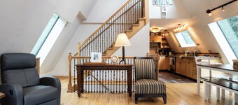 Creek Front Mountain Chalet close to Ski Resorts!