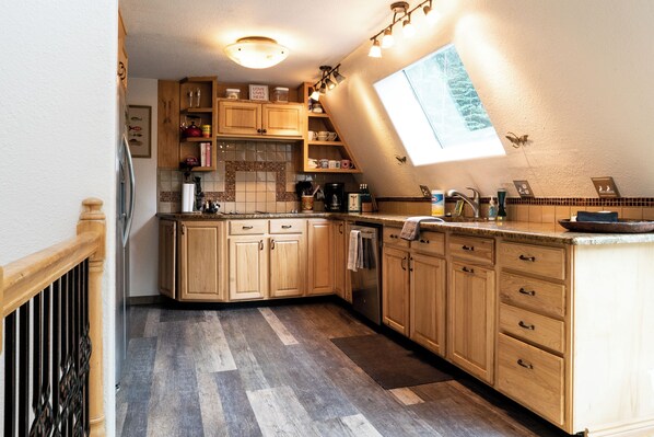 Fridge, microwave, oven, stovetop - Creekside Mountain Chalet w/ Hot Tub! (Black Hawk)