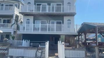 Condo (WW407 West Tacony Avenue, 3rd Floor) | Exterior