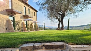 Deluxe Room, 1 Queen Bed, Patio, Vineyard View | Terrace/patio - Cocci Grifoni - Panoramic Wine Resort (Offida)